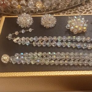 COMPLETE SET OF VINTAGE AROURA BOREALIS JEWELRY